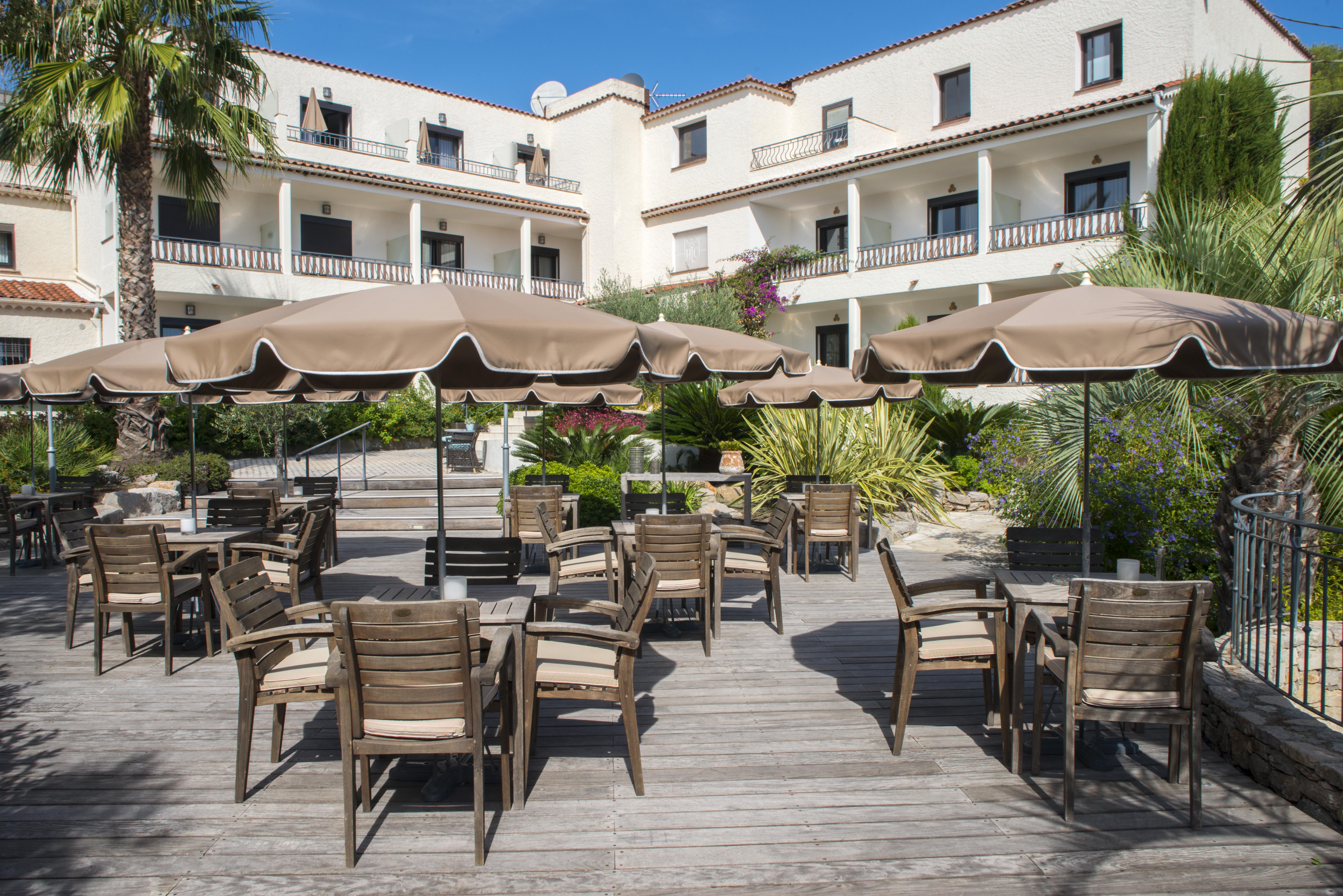 Van Der Valk Hotel Le Catalogne Сент-Егюльф Екстер'єр фото