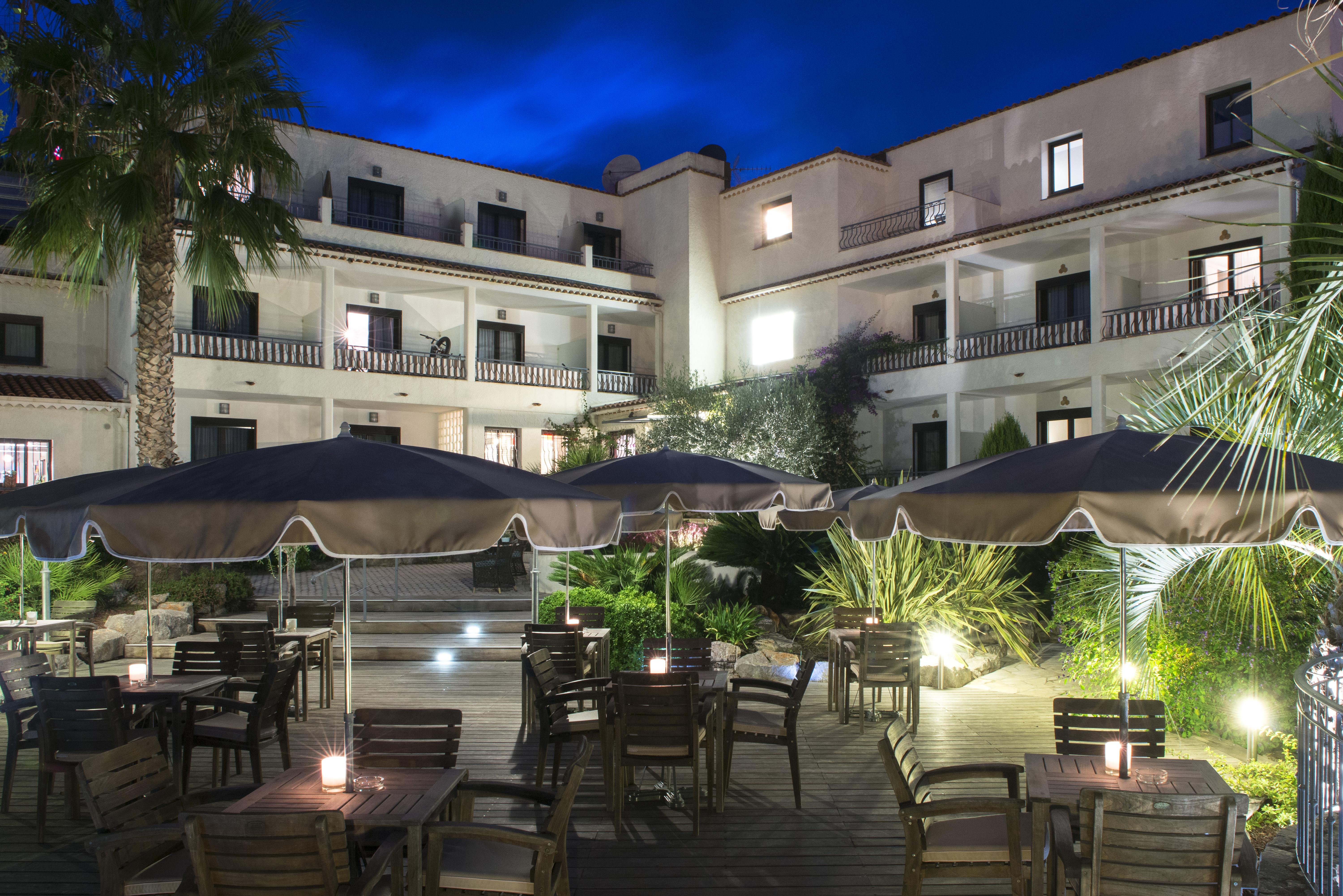 Van Der Valk Hotel Le Catalogne Сент-Егюльф Екстер'єр фото